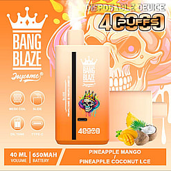 Reklambild som visar Bang Blaze engångsvape med kronlogotyp, med en kapacitet på 40 ml och ett batteri på 650 mAh med smakalternativ: ananas, mango och ananas, kokos och is. Den ljusorange designen inkluderar en dödskallegrafik och informationsikoner för dess slide-aktivering och typ-C-port.