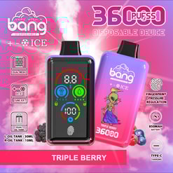 Publicidad que muestra un dispositivo de vapeo desechable de Bang con capacidad de 36000 bocanadas Ice Level, un diseño colorido denominado 'Triple Berry' y detalles técnicos que incluyen tanques de aceite duales, regulación de presión de huellas dactilares y carga USB tipo C.