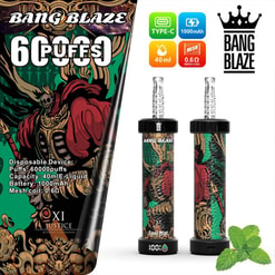 Promotiefoto voor de Bang Blaze wegwerpvape met een close-up van het ontwerp en de specificaties: 60.000 trekjes, een e-liquidcapaciteit van 40 ml, een batterij van 1000 mAh en een 0,6 Ω mesh coil. De passievruchtsmaak wordt benadrukt door decoratieve illustraties, wat de ambachtelijke esthetiek van het product benadrukt.