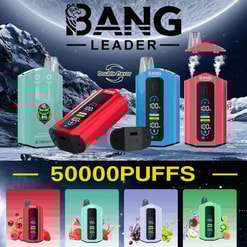 Advertentie voor Bang Leader 50000 vape-producten met diverse kleurrijke vape-apparaten, met de nadruk op 50000 trekjes, dubbele smaakopties en instelbaar wattage.