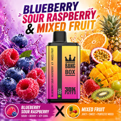 Bunte Vape-Werbung mit einem Bang-Box-Gerät mit der Aufschrift „Blueberry Sour Raspberry and Mixed Fruit“, umgeben von spritzenden Beeren und tropischen Früchten