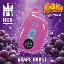 Dispositivo vape Bang Box Grape Burst viola circondato da schizzi d'acqua e uva 