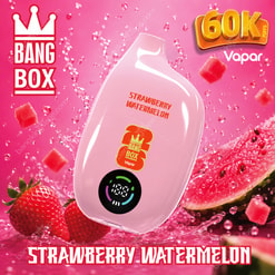 Dispositivo vape rosa etichettato Bang Box Fragola Watermelon circondato da fragole, fette di anguria e schizzi di succo con testo 60K tiri
